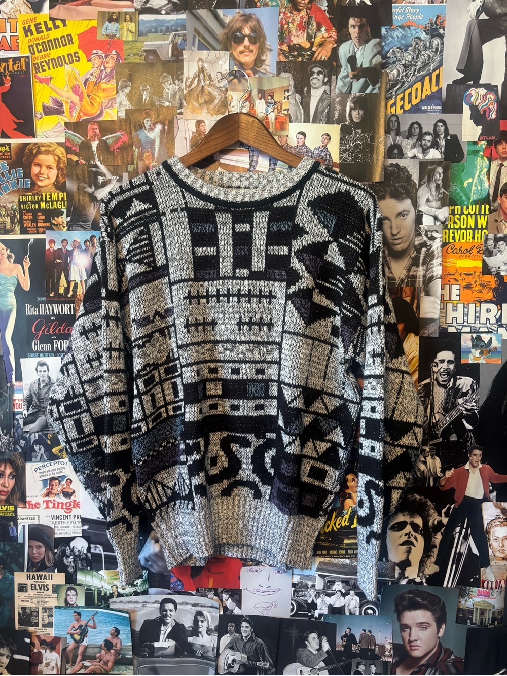 Men's Black & Gray Geometric Crewneck Sweater